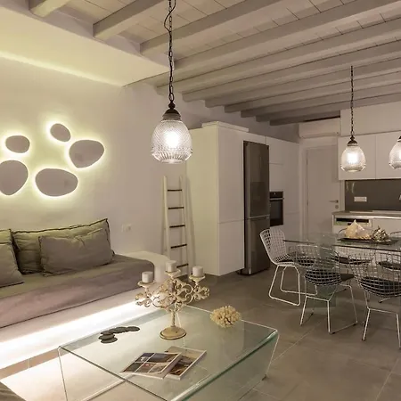 Iliana 1&2 W Shared Pool, Ornos, Mykonos