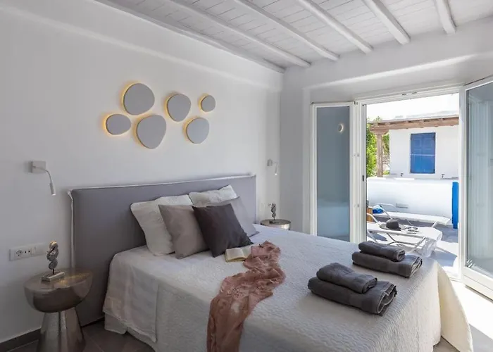 Iliana 1 & 2 W Shared Pool, Ornos, Mykonos * Ornósz