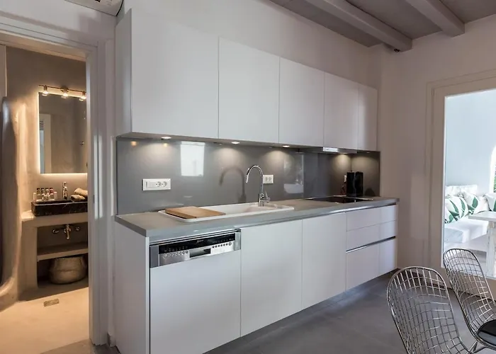 Iliana 1 & 2 W Shared Pool, Ornos, Mykonos Ornósz