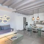 Villa Iliana 1 & 2 W Shared Pool, Ornos, Mykonos Ornósz