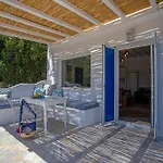 Iliana 1 & 2 W Shared Pool, Ornos, Mykonos * Ornósz