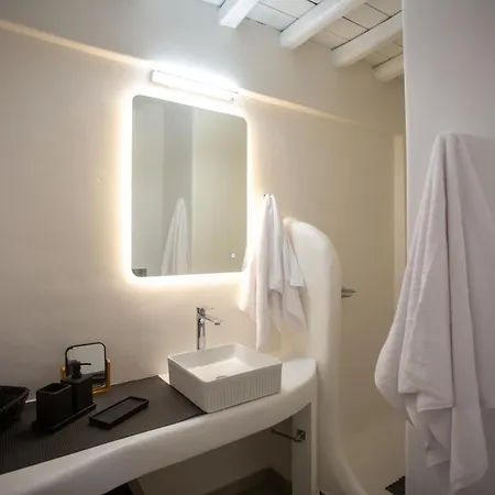 Villa Iliana 1 & 2 W Shared Pool, Ornos, Mykonos Ornósz